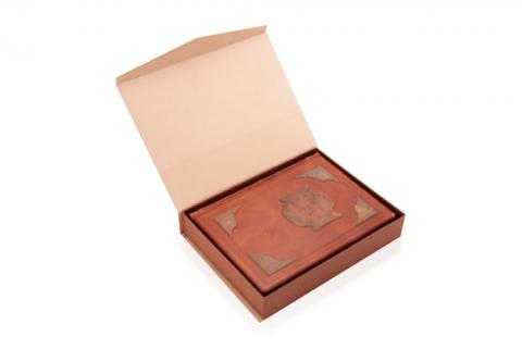 Упаковка для книги из микрогофрокартона